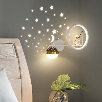 Neue moderne Hintergrundwandleuchte kreativer Astronaut Cartoon Astronaut Jungen- und Mädchenzimmer Stern Schlafzimmer Nachttischlampen und Laternen