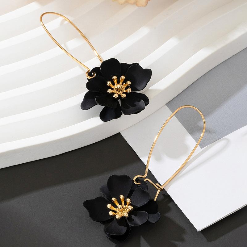 Blumenohrringe für Damen, mit einem süßen und frischen Temperament, modisches und vielseitiges Blumenschmuckgeschenk