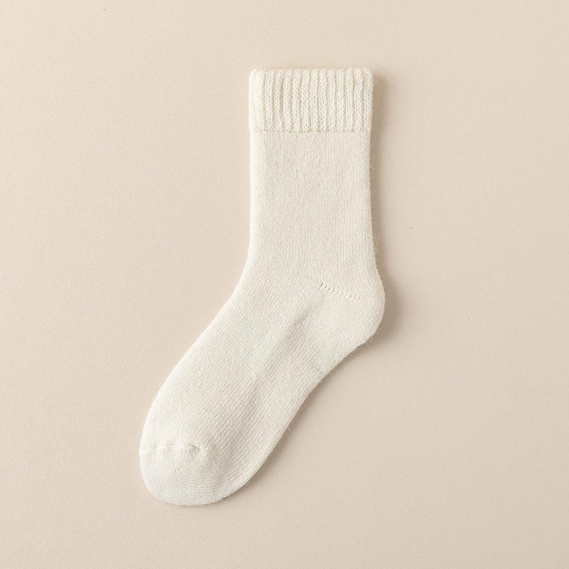 4 Pairs of Female Winter Warm and Cold Soft Loose Mouth Moonzi Sleep Tube Socks