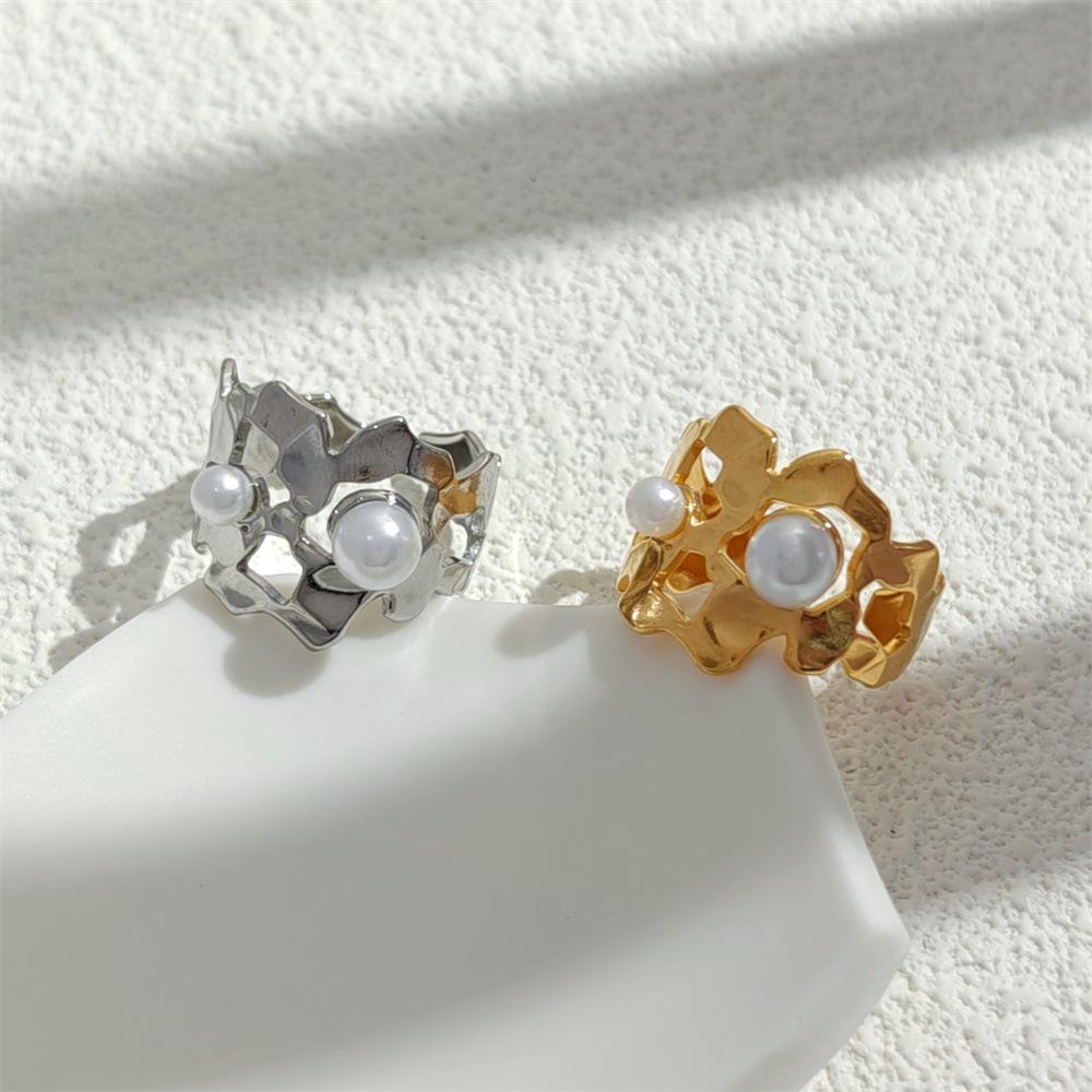 Stainless Steel Pearl Geometric Retro French Finger Ring - Exquisite High-End Jewelry.