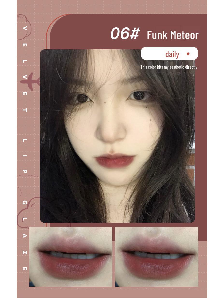 

Крем для губ Pinkcoco: Матовая нелипкая помада с мягким пудровым финишем, увлажняющая нишевая.