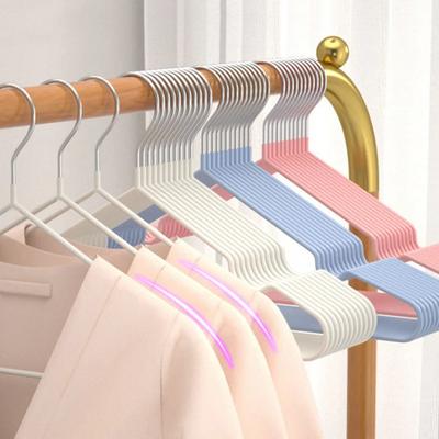 Rutschfeste beschichtete Metallanzugmantelbügel Hochbelastbare Kleiderbügel Metallhemdjackenbügel mit runden Kerben für Kleid