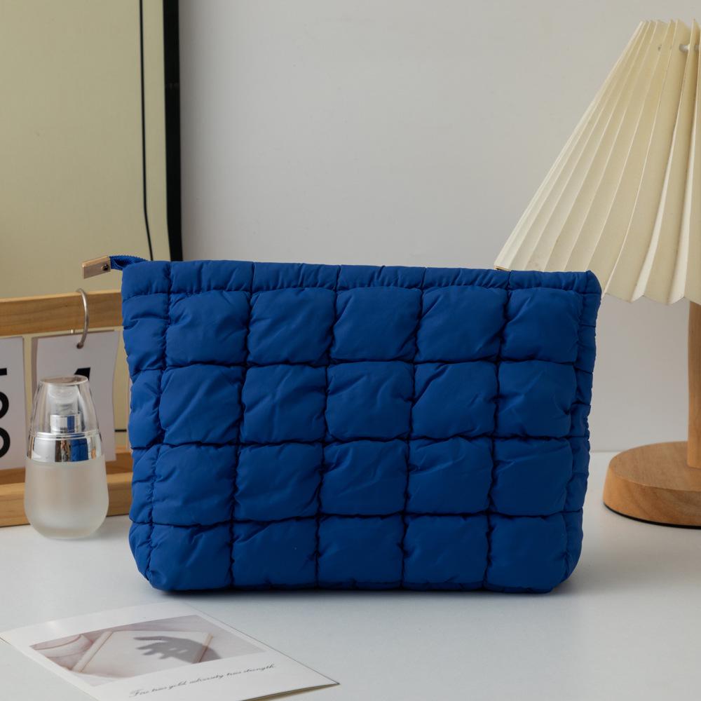 Trendy Women's Solid Color Pleated Makeup Clutch: Versatile, Fashionable, Stylish Plaid Bag