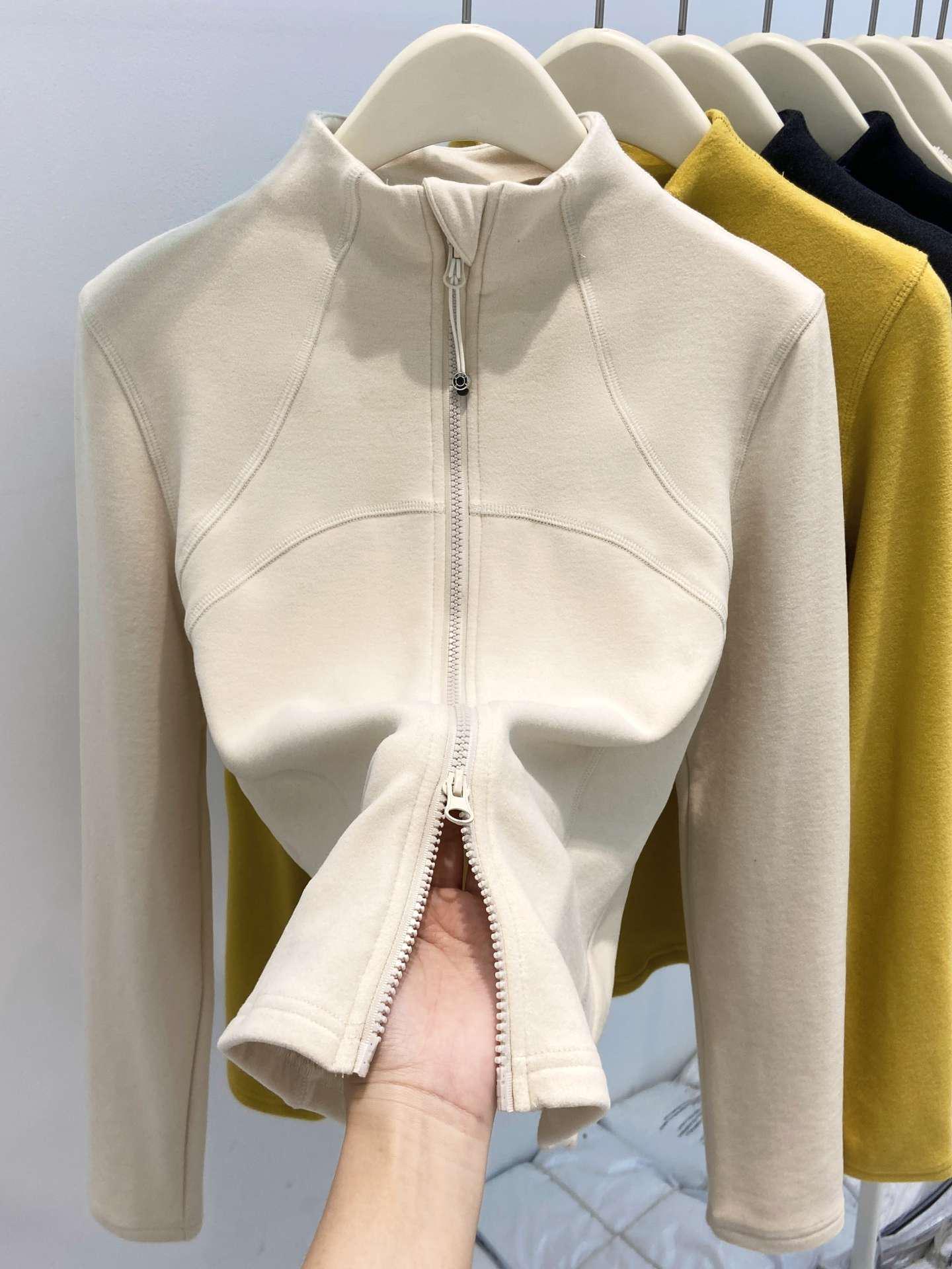 

Women s Warm Slim Fit Long Sleeve Plush T-Shirt with Double Zipper and Half-High Collar XL абрикосовий
