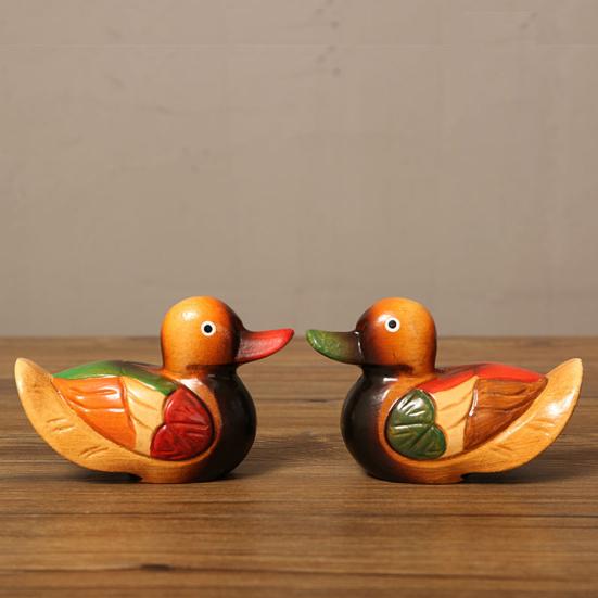 Yousheng 1 Pair Wedding Ducks Ornament, Hand-Painted Wooden Mandarin Duck Statues, Color Lasting Garden Bird Statue, Wooden Ducks Statues for Home