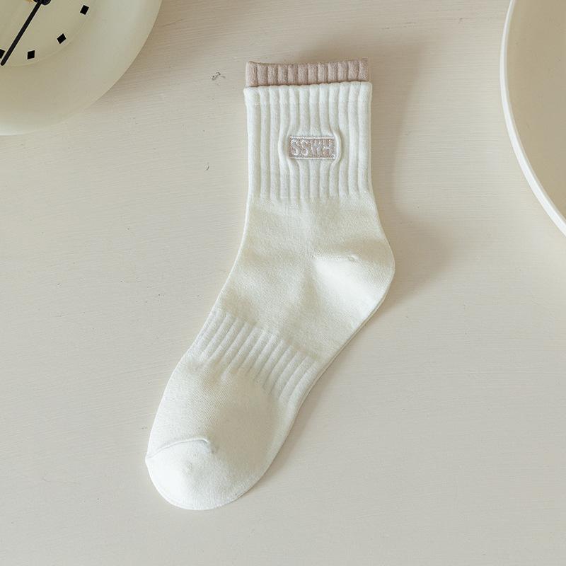 Female Spring and Autumn Embroidery Movement White Boneless Cotton Tube Socks
