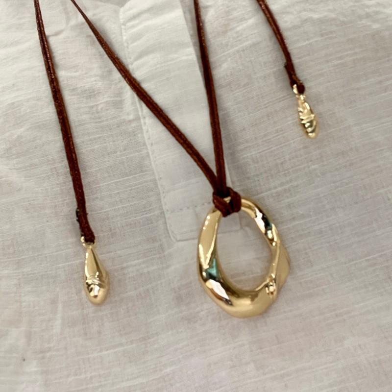 Women's Black Rope Pendant Necklace - Dong Jie Metal Circle, Long Sweater Chain, Vintage Luxury Style