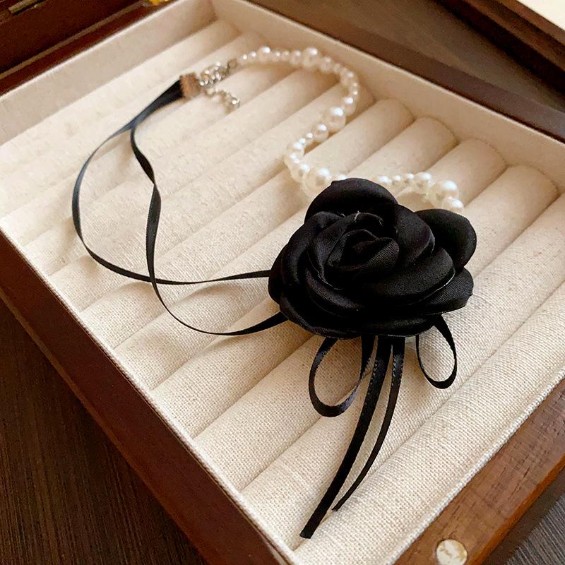 

Elegant French Pearl Flower Ribbon Necklace - Minimalist Clavicle Chain for a Chic Look