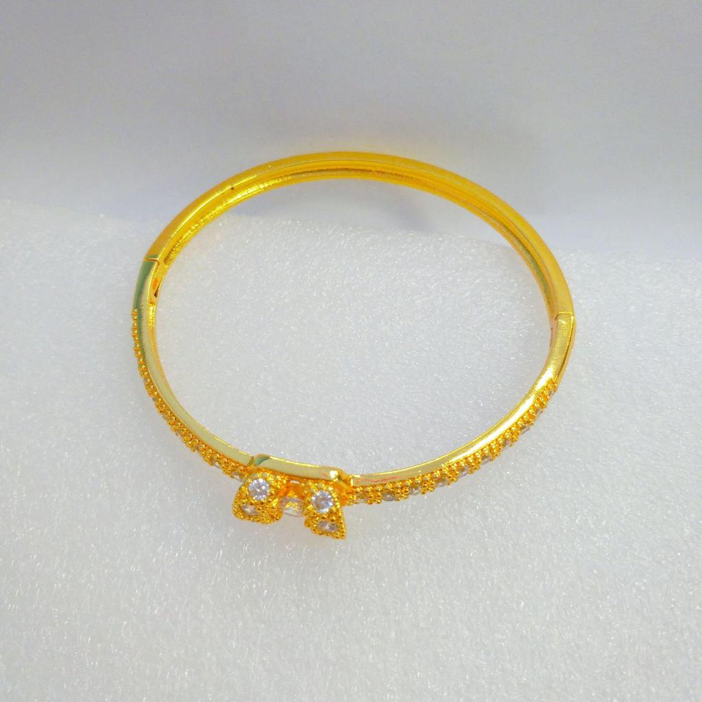 Vietnam Gold-Plated Irregular Copper Bangle Bracelet for Women