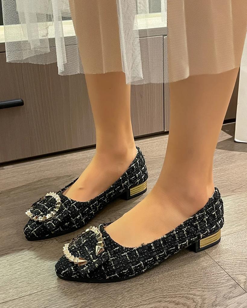 Fashion 2024 New Spring and Summer Pointed Toe Comfortable Casual Flat Shoes Metal Decoration Shallow Mouth Breathable Women's Shoes