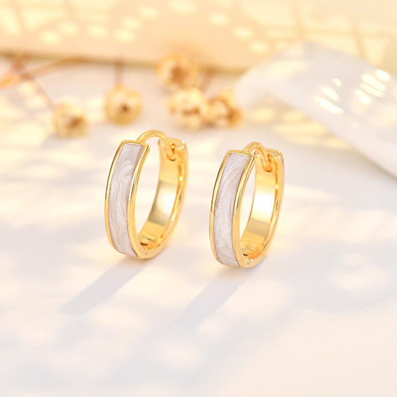 Geometric Earrings for Women's Light Luxury High-end Ear Buckles Niche Design Simple Earrings Enamel Pearl White Square Earrings