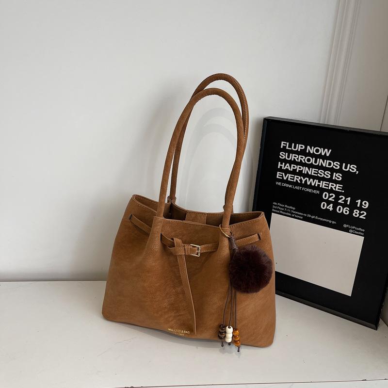 Simple suede underarm bag women's winter new trendy retro tote bag large-capacity commuter bag