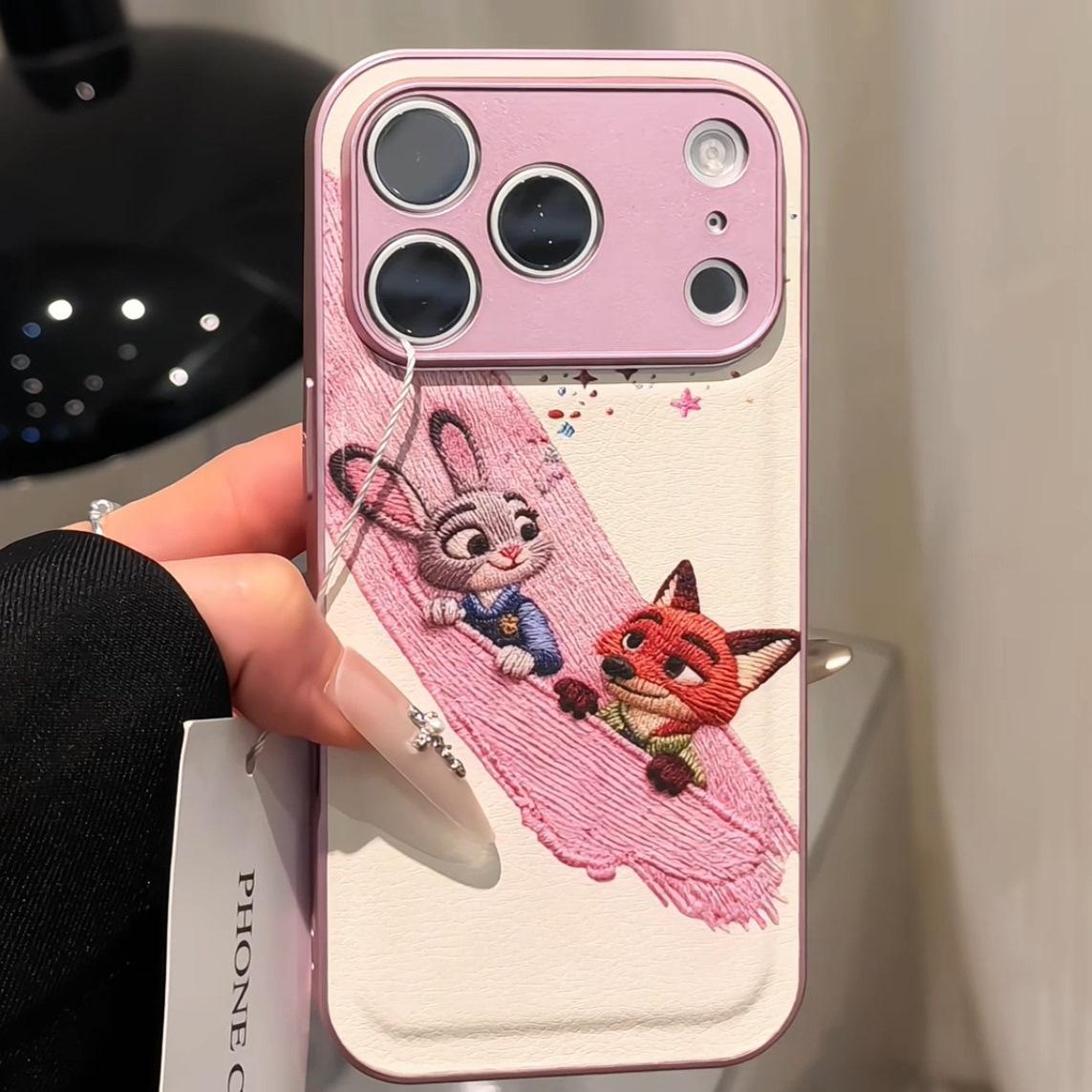 

Powder coated rabbit is suitable for Apple 17pro mobile phone case iphone16pm leather pattern lambskin material apple 17promax