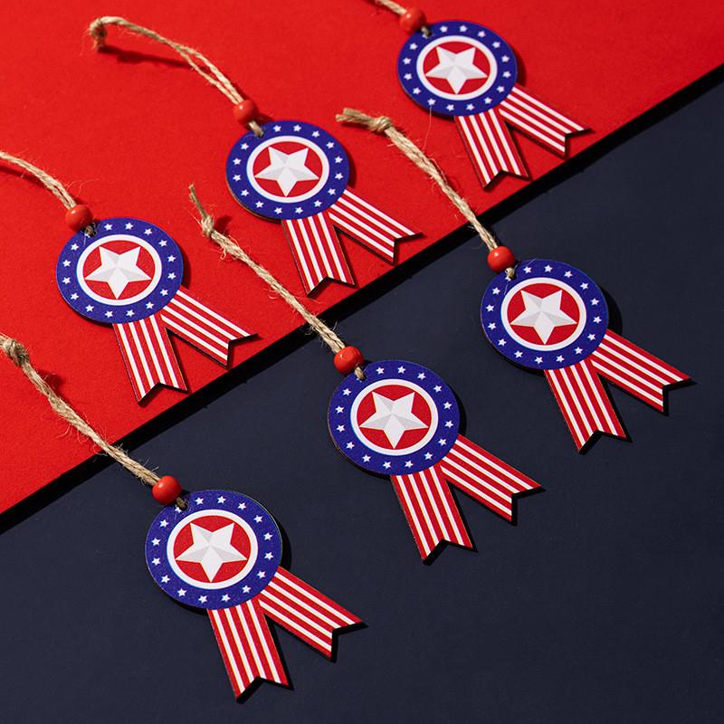 Stylová dřevěná dekorace ke Dni nezávislosti pro domácnost a auto Slavnostní oslavy Sada šesti kusů