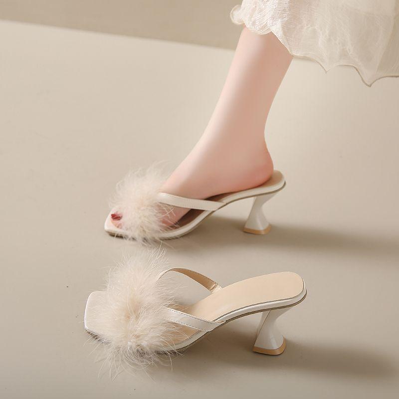 Internet celebrity going out versatile sandals women wear 2025 summer new fashion women's shoes thick heel niche sandals Mao Mao slippers