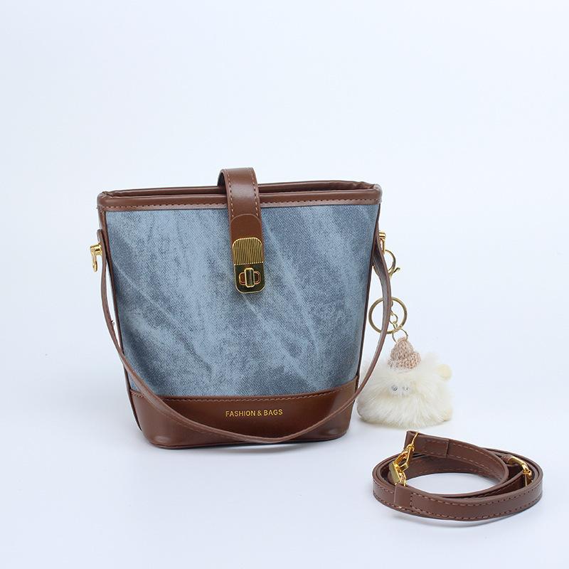 Small-scale Design Handbag - Bucket Bag - Women's High-end Color-matched Vintage Crossbody Bag