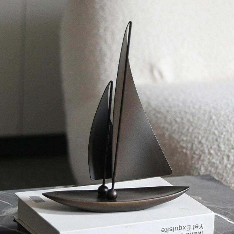 Resin Handicrafts Sailing Boat Model Simulated Ship Statue Ship Decorative Figurines Home Decoration Accessories