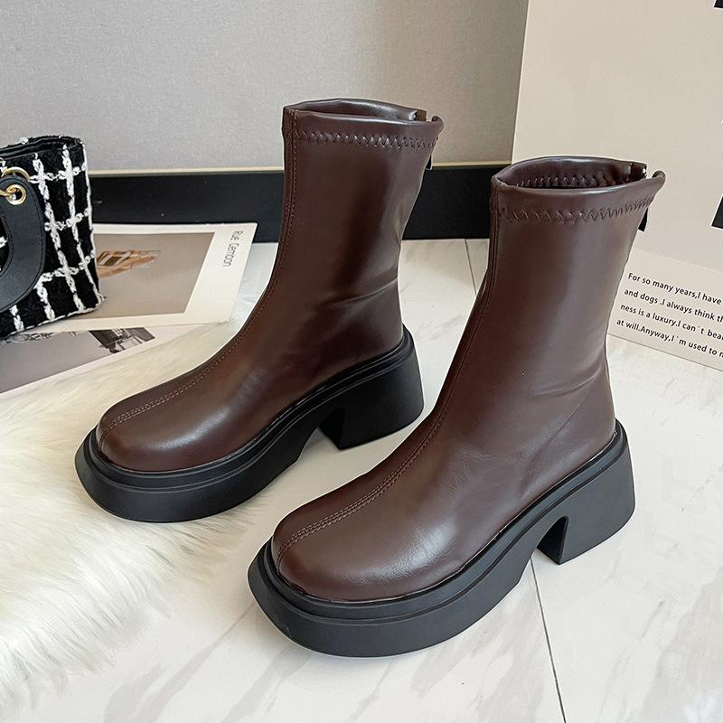

2025 autumn and winter new Korean version of thick-soled short tube fashion boots female Internet celebrity muffin bottom medium heel round head femal 35