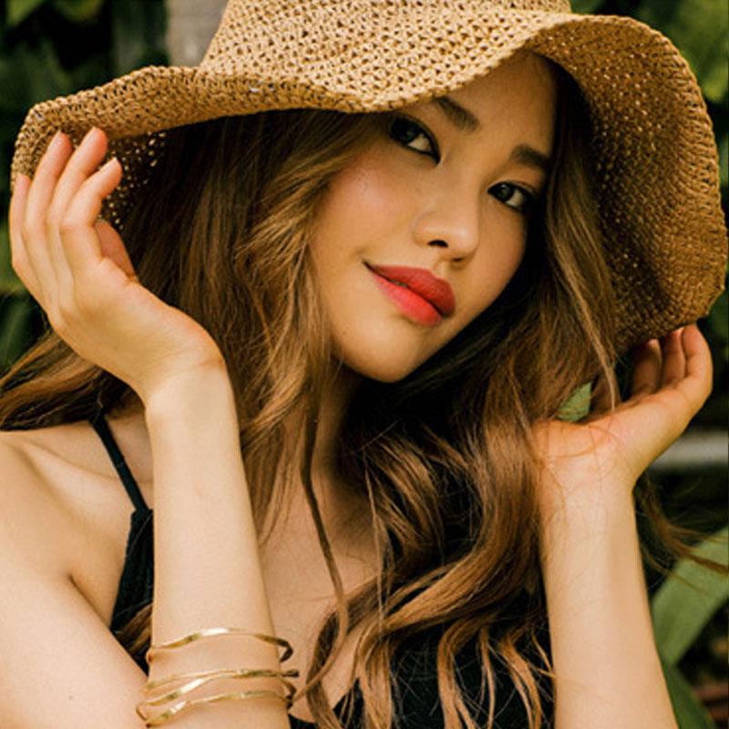 Womens Floppy Straw Sun Hat Foldable Packable Roll Up Wide Brim Beach Caps Summer Vacation Sun Hat for Women
