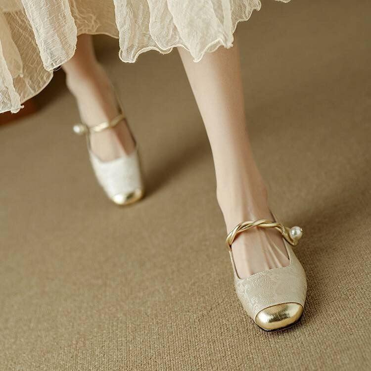 Guofeng Spring 2025 Retro French Low-Cut Mary Janes: Lightweight & Versatile.