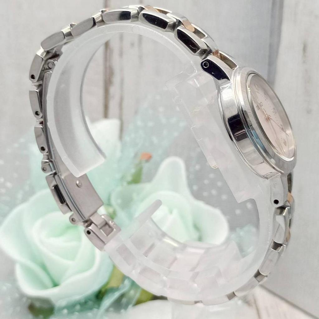 [USED] Working Seiko solar-powered women's watch