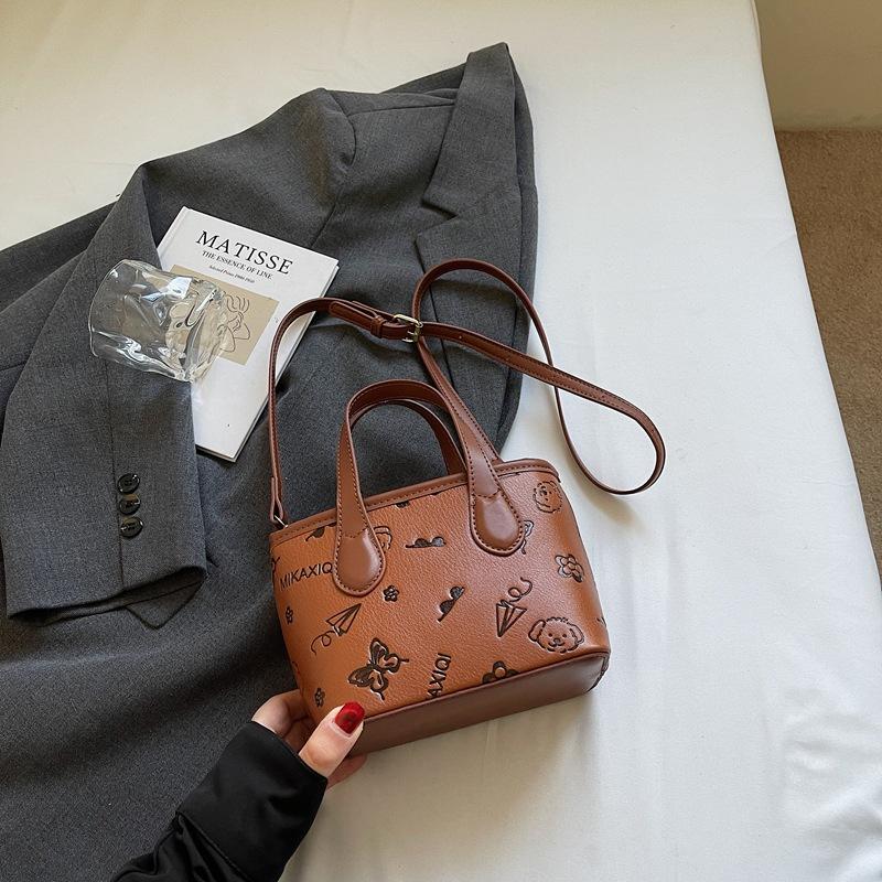 This Year's Popular Small Bag Women's 2025 New Fashion Versatile Messenger Bag Spring and Summer Portable Bucket Bag