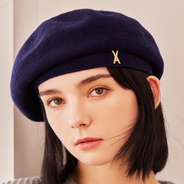 VARZAR Studded Logo Wool Beret Navy
