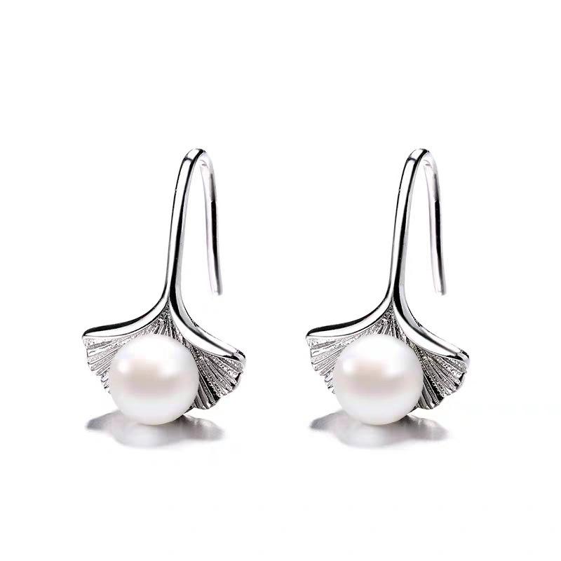 Leaf Earrings Women'S Small Fresh Apricot Leaves Cute Imitation Pearl Sweet High-End Short Earrings