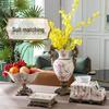 Vază de podea trofeu europeană vintage cu două mânere – Decor ceramic retro