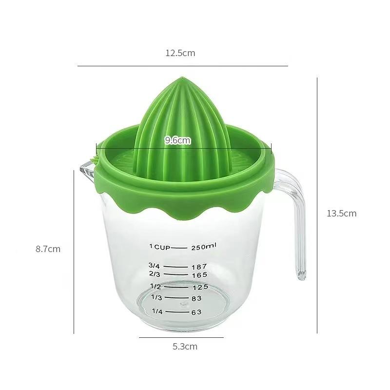 Ręczna wyciskarka do owoców z oznaczeniami pomiarowymi: Idealny do użytku w domowej kuchni