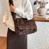 Fashionable Flap Clutch Purse Bag Soft Faux Fur Small Shoulder Bags For Women 2025 Winter Trend Korean Plush Handbags Crossbody Bag