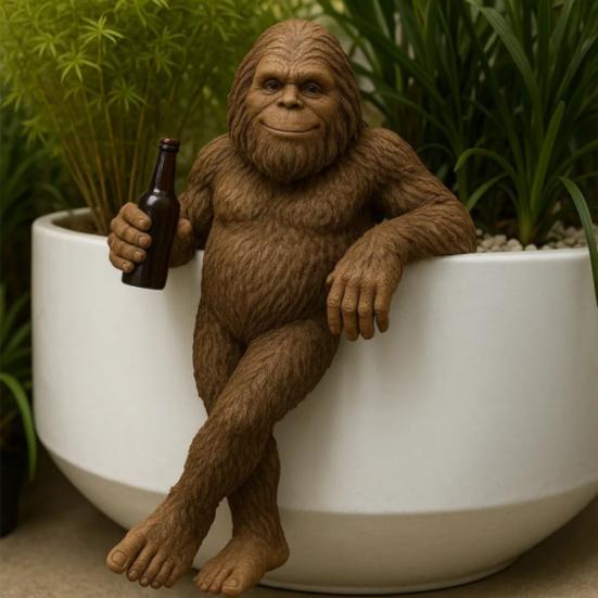 Trinkender Sasquatch Figur Wein Cocktail Wilder Statue Harz Wildmann
