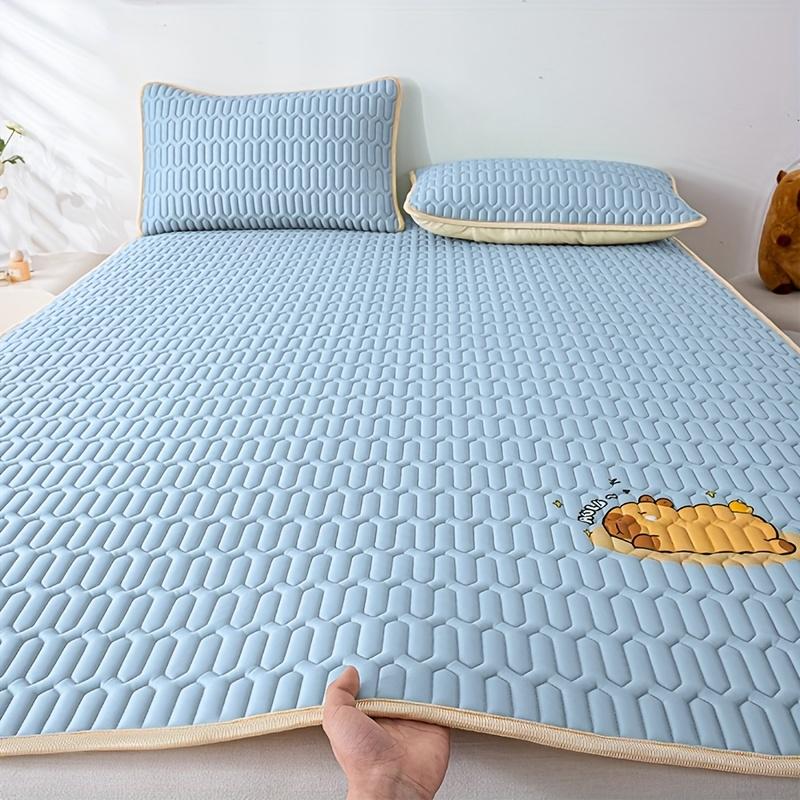 1pc Ultra-Soft Breathable Cooling Mattress Pad - Hypoallergenic Polyester Bed Topper with Cute Cartoon Design
