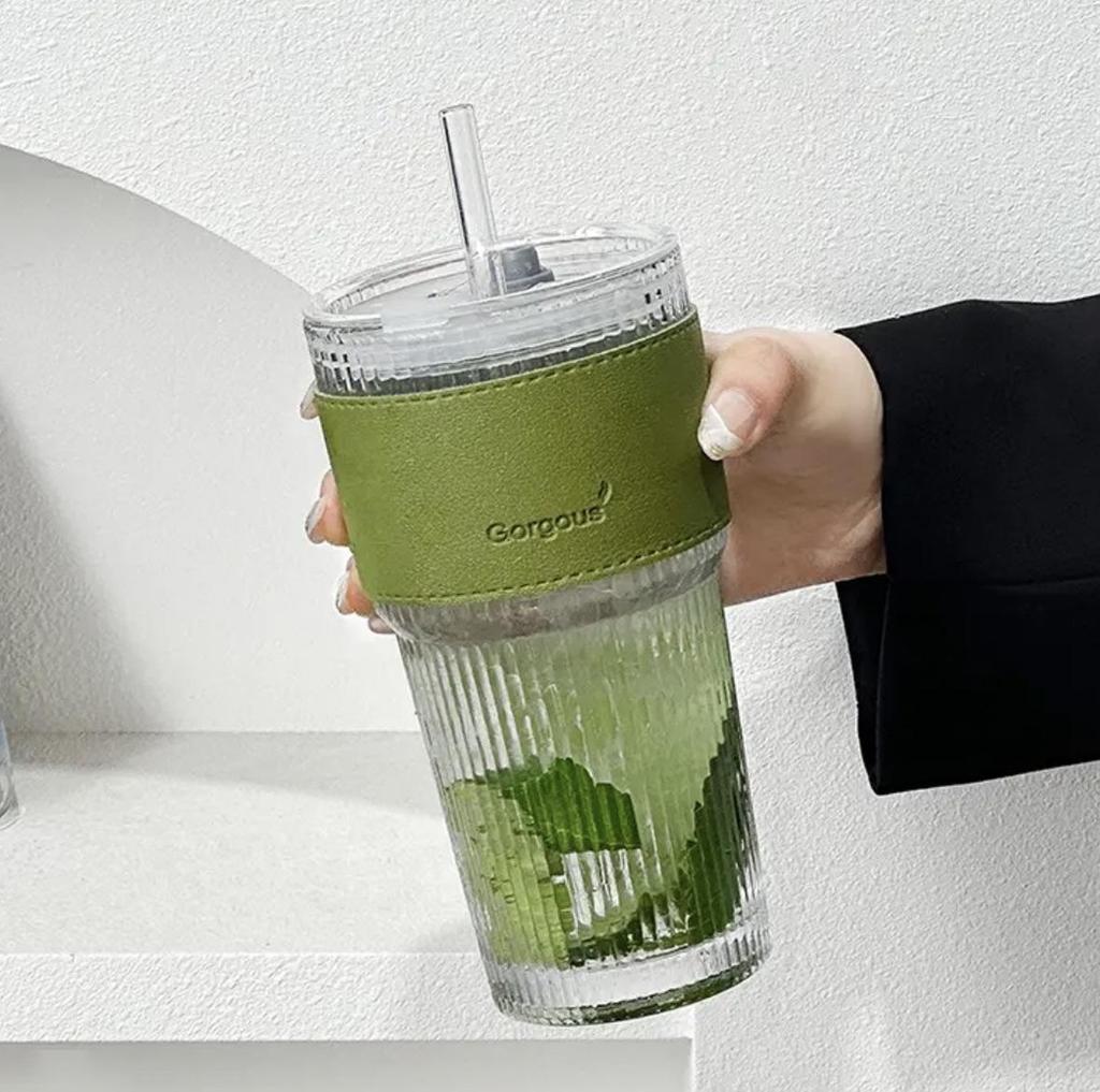 American Style Large Glass Cup with Straw and Lid - Vertical Pattern, Ideal for Summer Cold Drinks 600ML