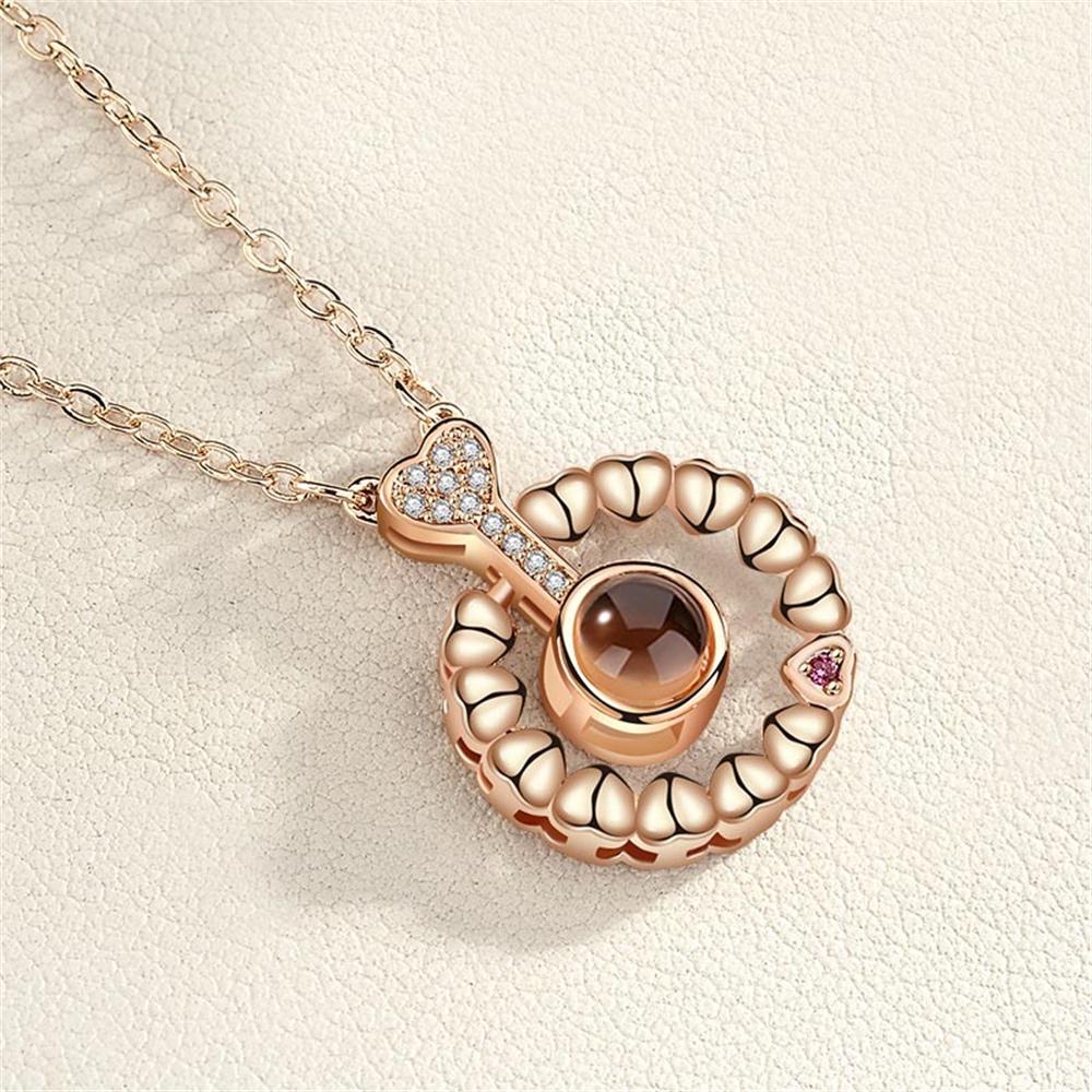 SUMENG New 100 Languages I Love You Projection Pendant Necklace Romantic Memory Wedding Jewelry Gifts 2024