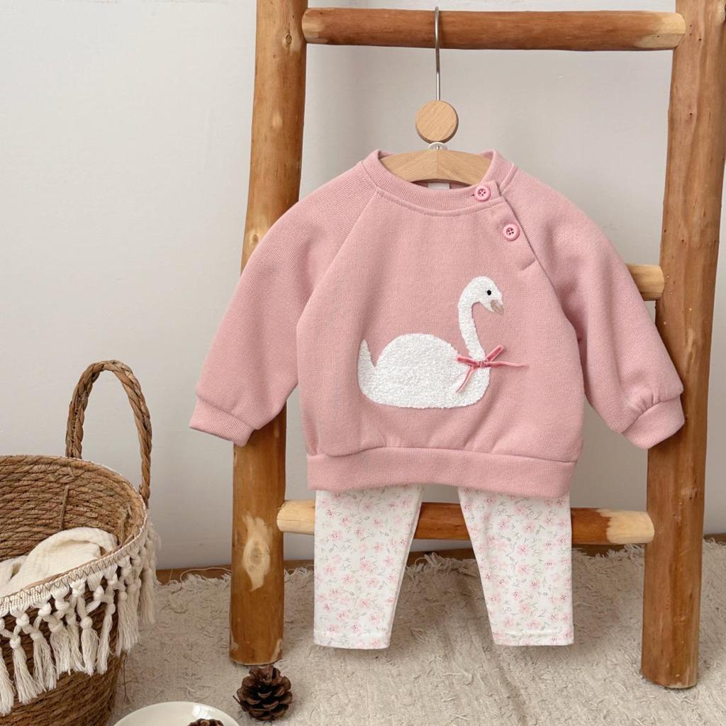 Swan Pattern Thick Knit Sweater & Pants Set for Babies & Children - Warm Two-Piece for Autumn/Winter