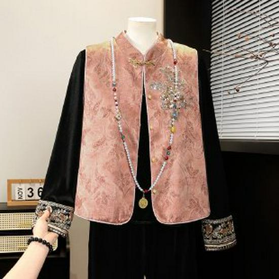 

Stylish Three-Piece Chinese Vest Set for Moms: Lightweight, Casual Wear for Middle-Aged and Elderly Women in Spring and Autumn. 4XL
