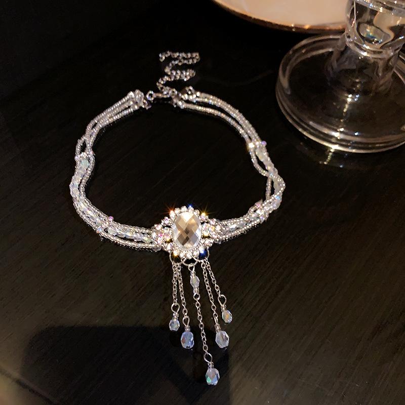 Elegantní evropský a americký módní náhrdelník: Luxusní styl s luxusním provedením a všestranným designem