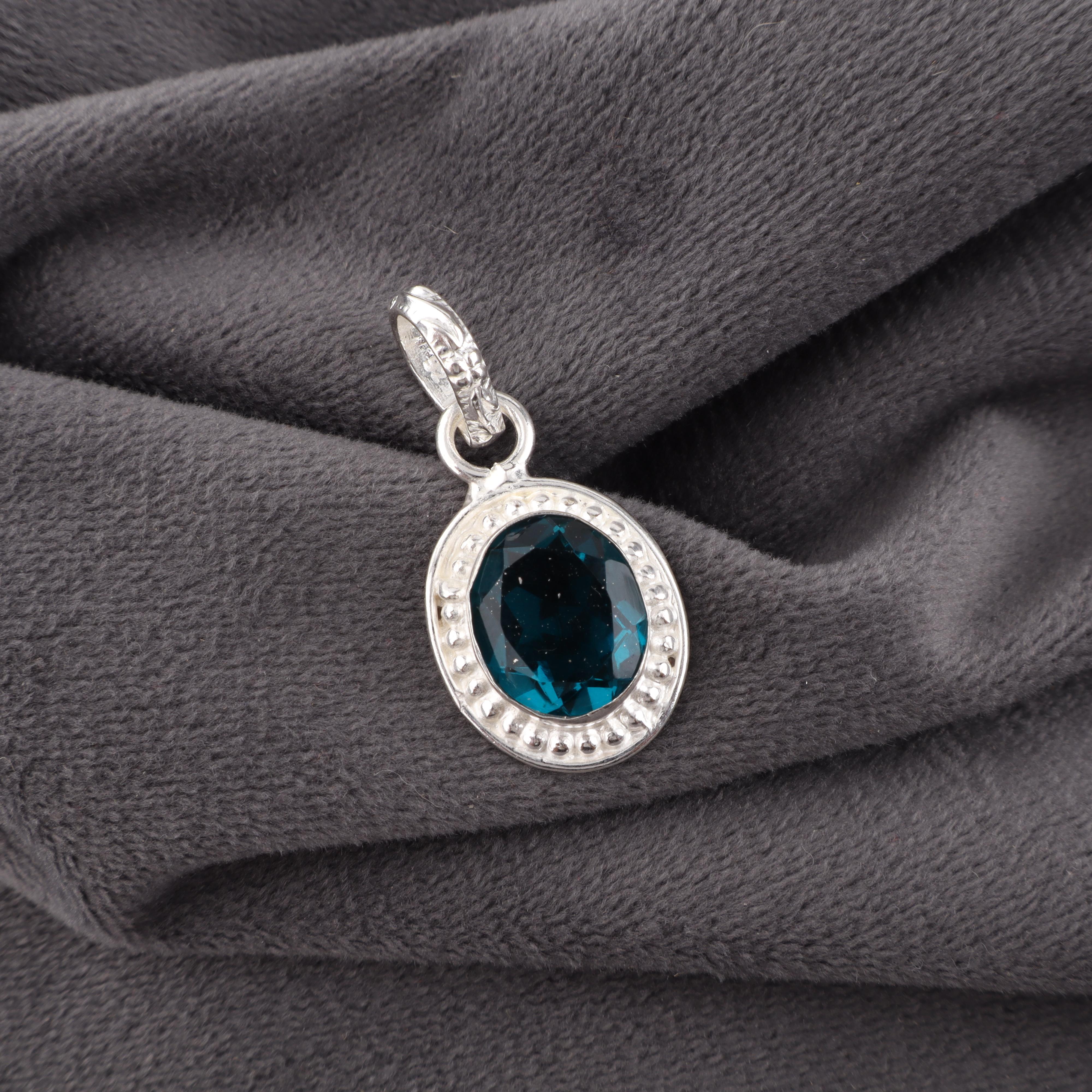 

Апатит Ювелирные изделия из серебра ручной работы, Подвеска из стерлингового серебра 925 пробы, Красивые ювелирные изделия с драгоценными камнями ручной работы, Подвеска с апатитом для нее 1.20 Inches синий