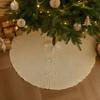 Kleiner gestrickter Weihnachtsbaumrock für Heimdekoration, Geschenke und Feierlichkeiten