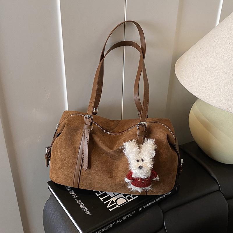 Autumn and winter retro large-capacity suede bag women's 2025 new casual commuter shoulder bag portable tote bag