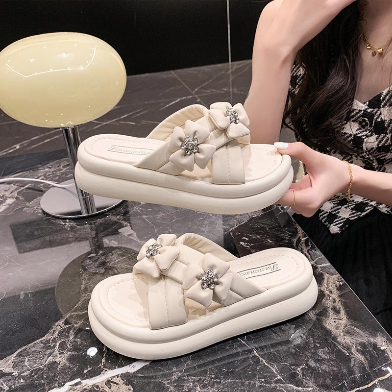 Muffin Thick Bottom Sandal Slippers Female External Wear Summer Cross Strap One Word Slippers Female Fashion Women Summer Breathable Shoes