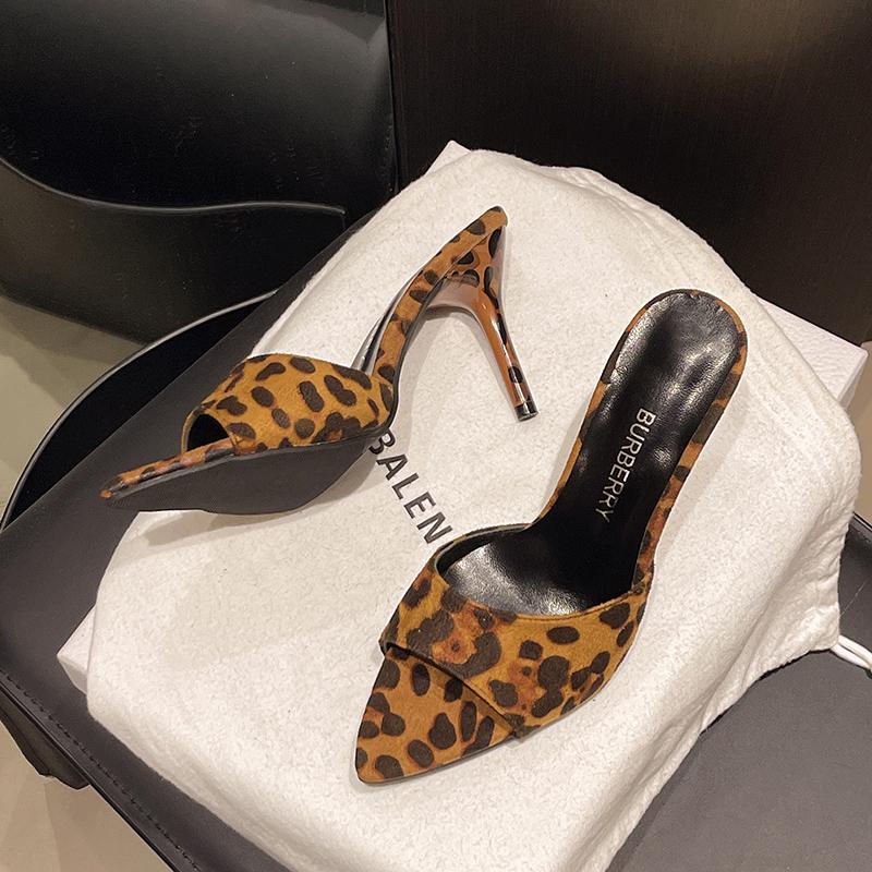 New Luxury Peep Toe Patent Leather Slippers Sexy Pointed Toe Stiletto Slip On Leopard Print Women Sandals Open Toe Heels