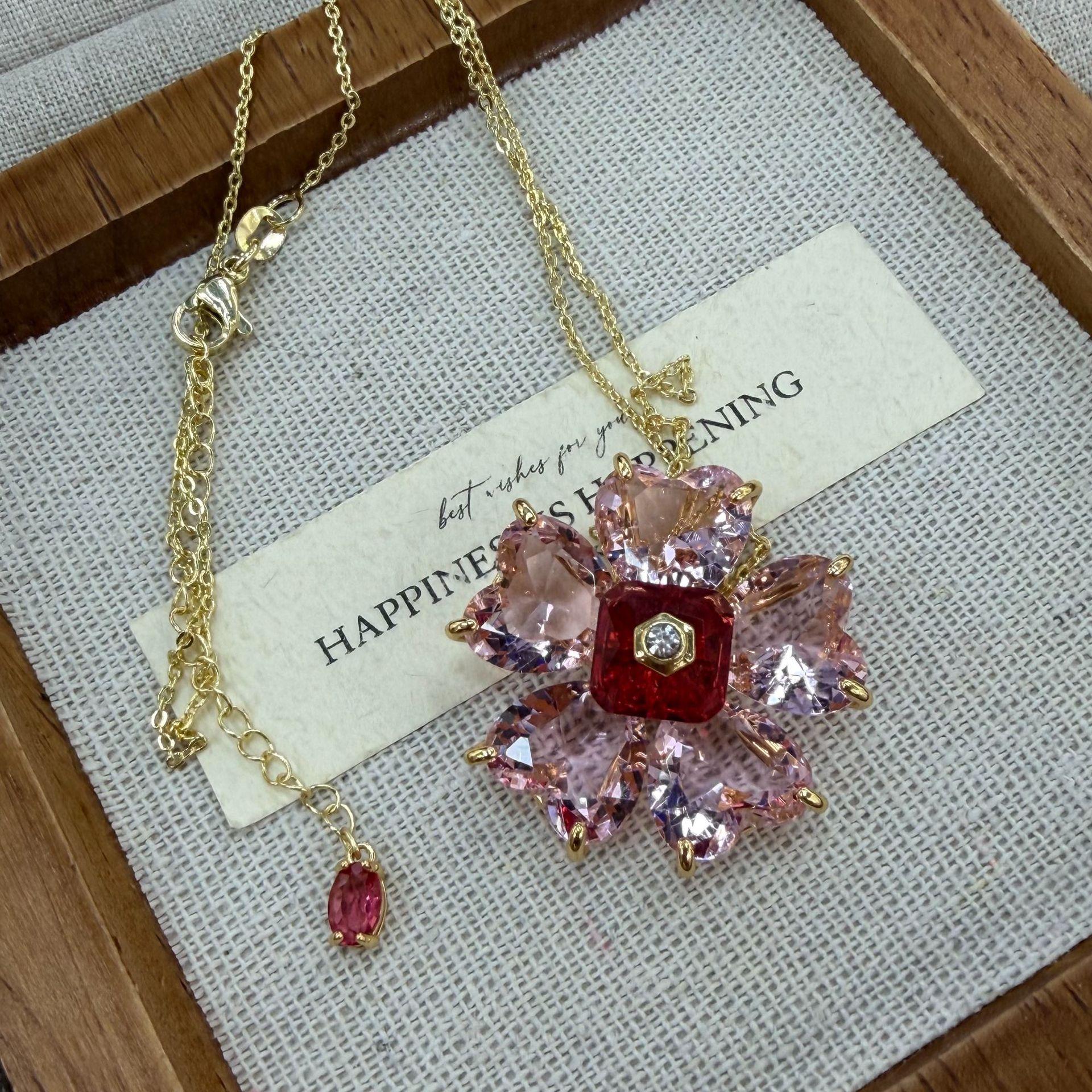 

Crystal Glitter Faceted Flower Pendant Jewelry Collarbone Chain Accessories Women S Light Luxury Personality Temperament Elegant Necklace