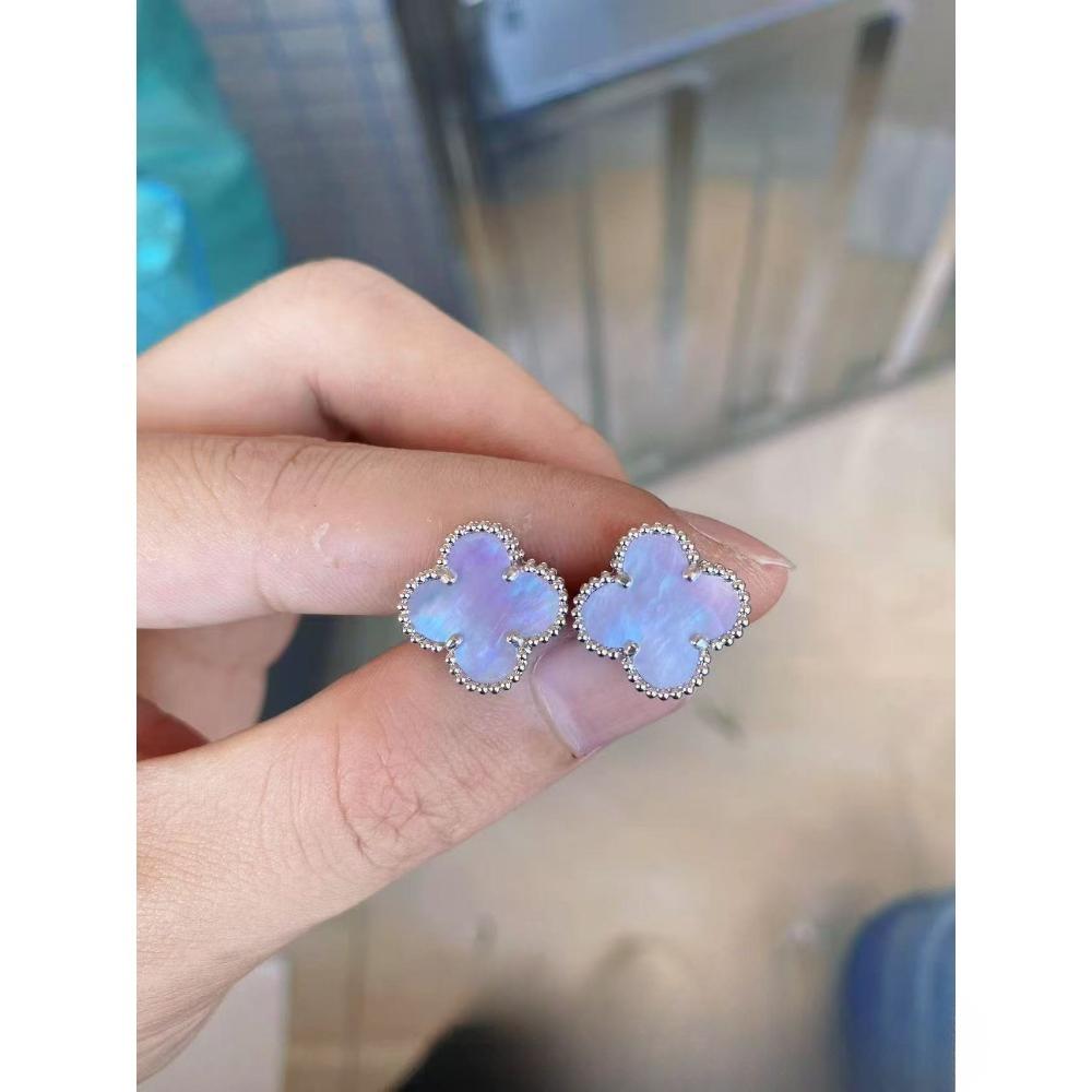 Náušnice se čtyřlístkem Bílá perleť Karneol Černý achát Dámské náušnice Piercingy