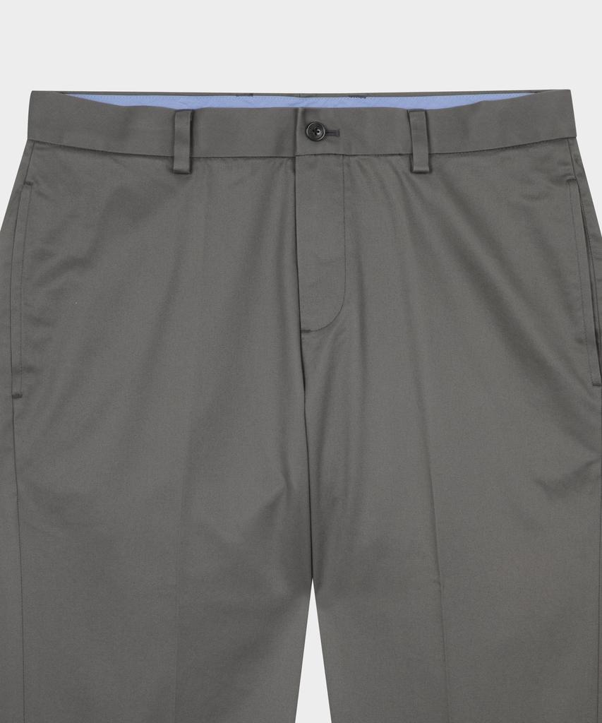 BROOKS BROTHERS Regular Fit Lightweight Advantage Chino (Magnet) (Bbpcmmz502)