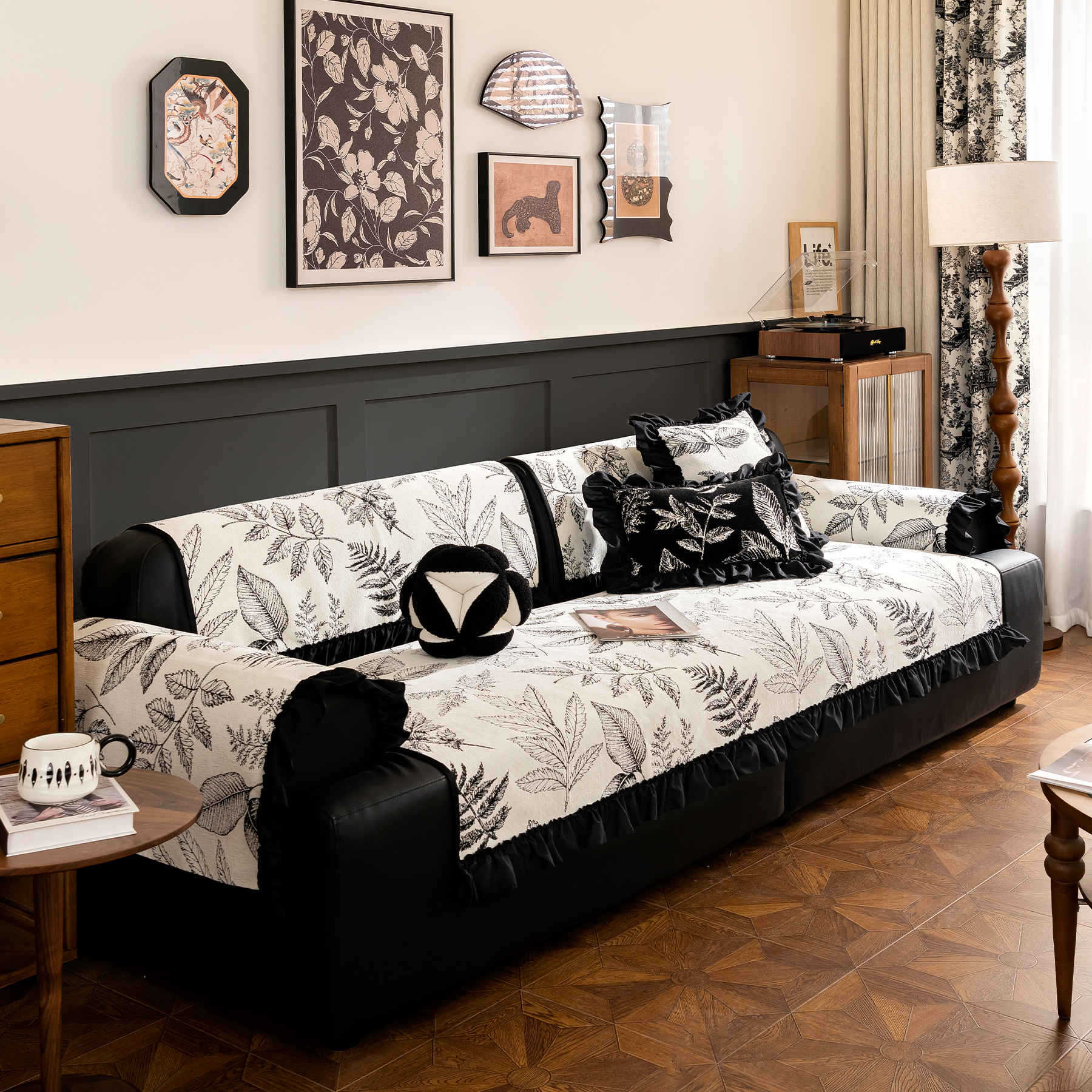 

Chenier Fungus Edge Sofa Cushion Cover Universal In All Seasons French Style Living Room Straight Row Princess Sofa Cover Backrest Towel 70*70cm