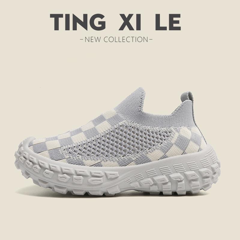 

Детская спортивная обувь 2025 весна и осень новая обувь для мальчиков повседневная дышащая сетчатая обувь на мягкой подошве обувь из летучего трикотажа для девочек детская обувь 21-26 (6 pairs in one hand) серый