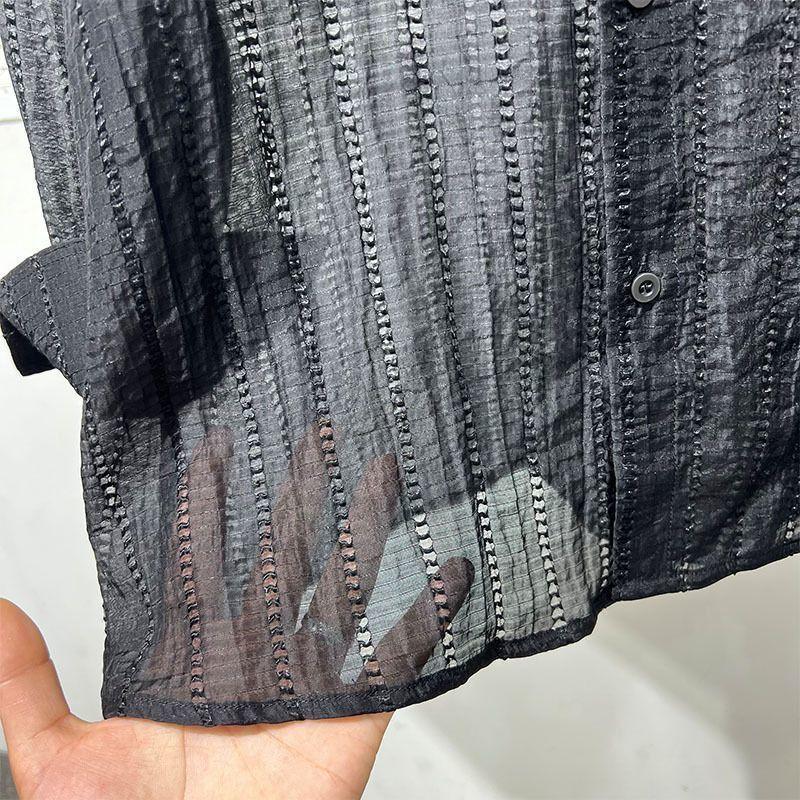 Jednoduchá a volná dutá závěsná designová letní chladivá a stylová košile lehká košilová bunda