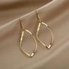 1 Pair of Women's Earrings, Fashionable Wavy Earrings, Sweet and Super Bright Earrings, Suitable for Daily Wear and Holiday Gift Giving